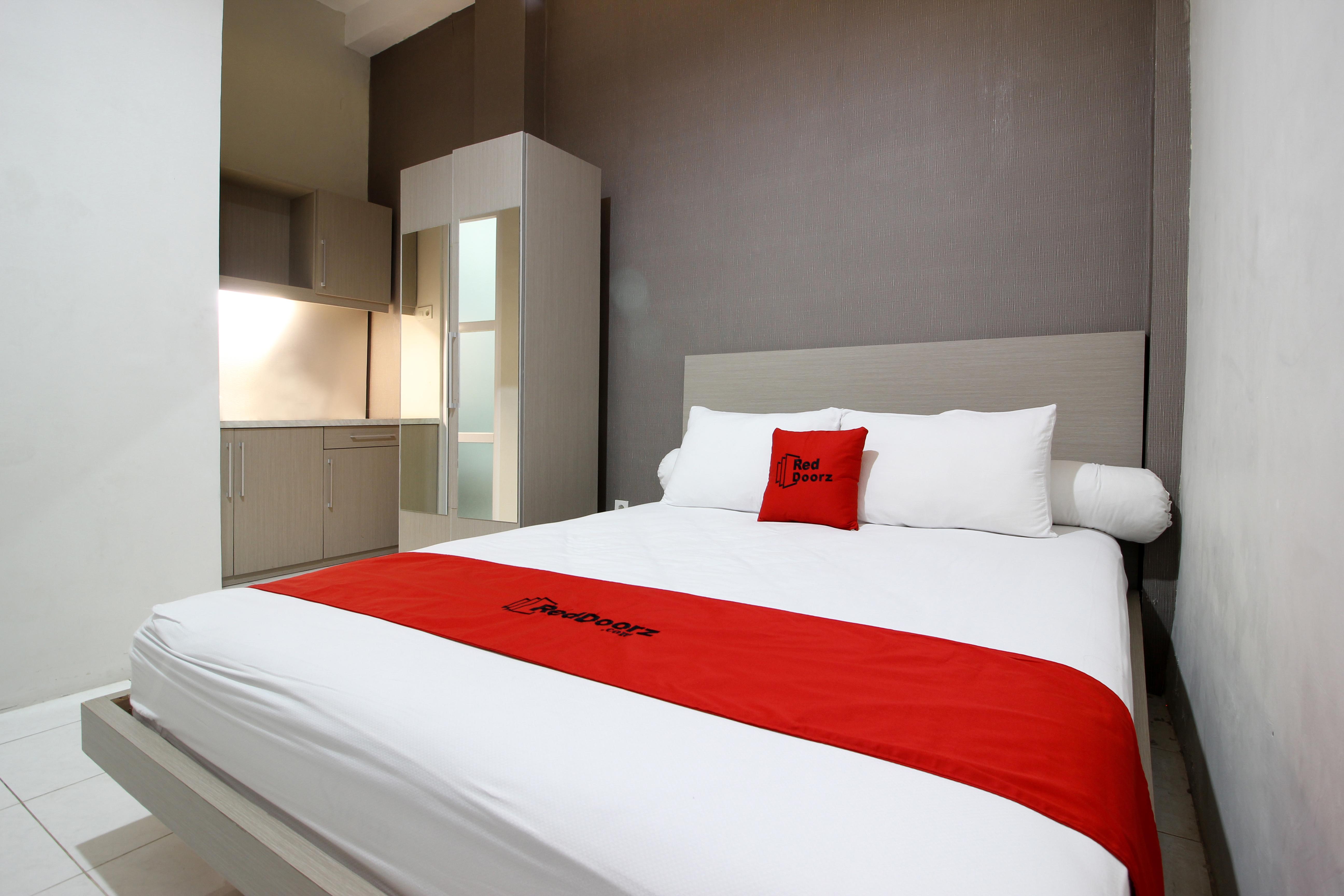 เรดดอร์ซ พลัส เนียร์ Upn ย้อกยาการ์ต้า 2 Hotel Maguwo ภายนอก รูปภาพ